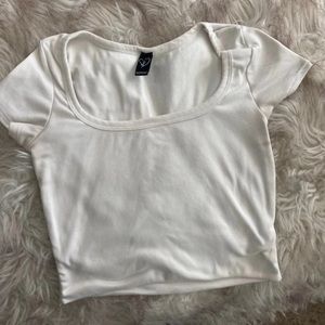 Windsor white scoop neck short sleeve crop top